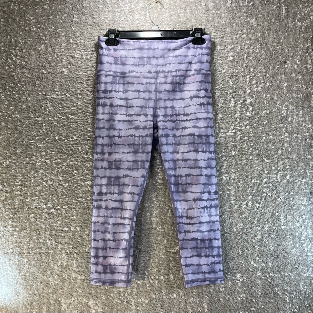 Athleta Elation Printed Capri Medium Dusk Purple Quick Dry Tight Yoga Leggings